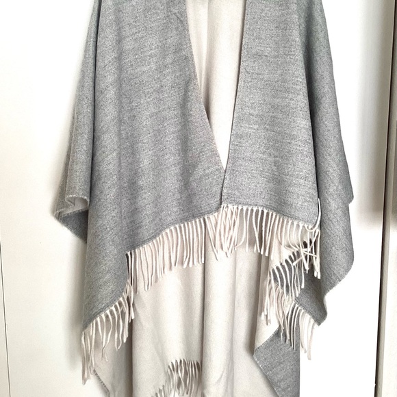 Italian Cashmere cape/shawl grey - Picture 2 of 3